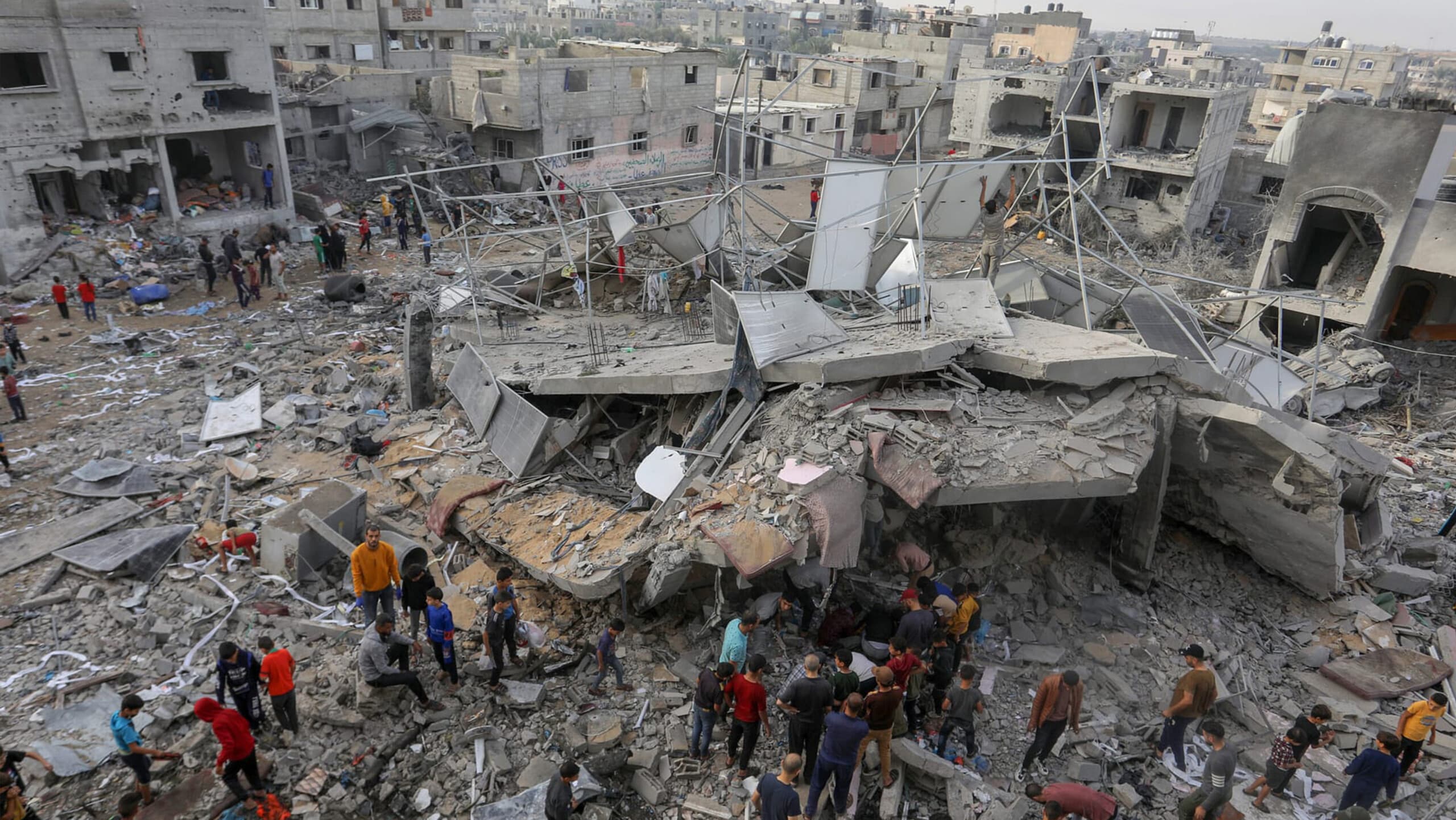 Zerstörung durch Krieg und Katastrophen in Syrien